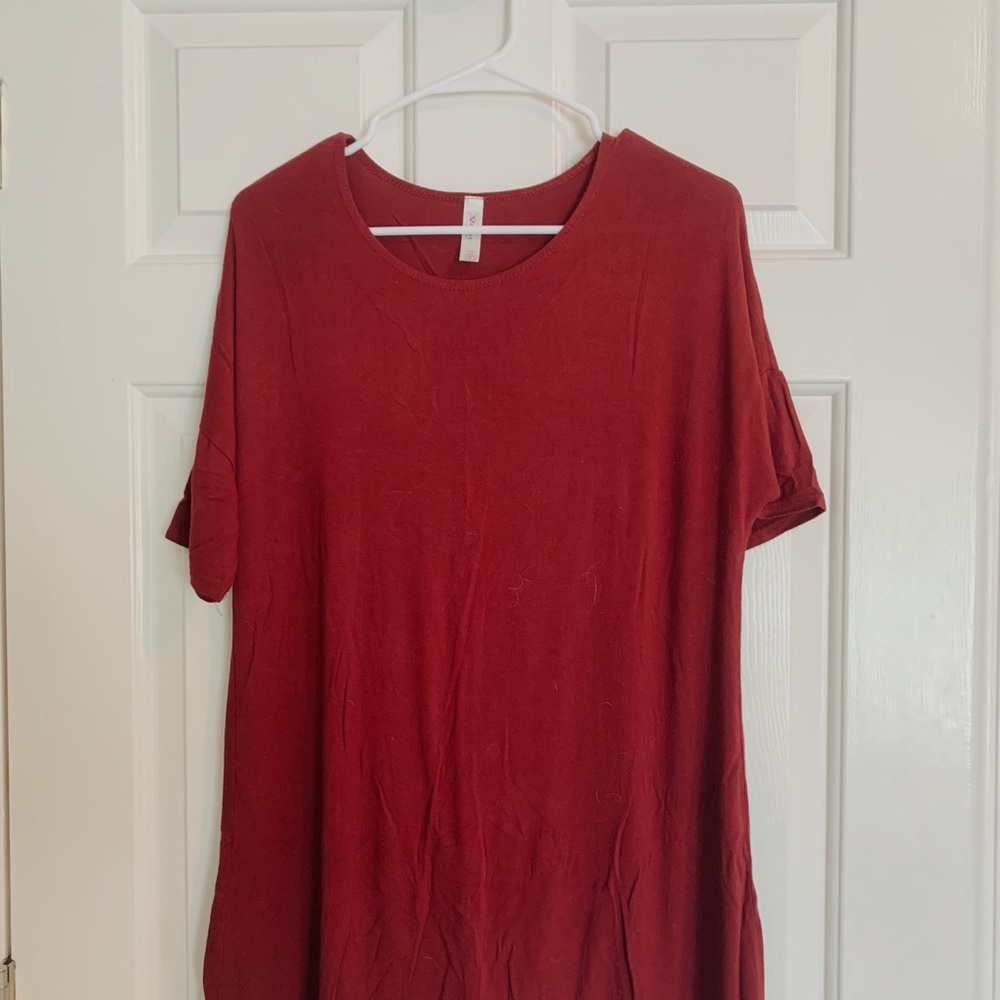 BURGUNDY T-SHIRT DRESS